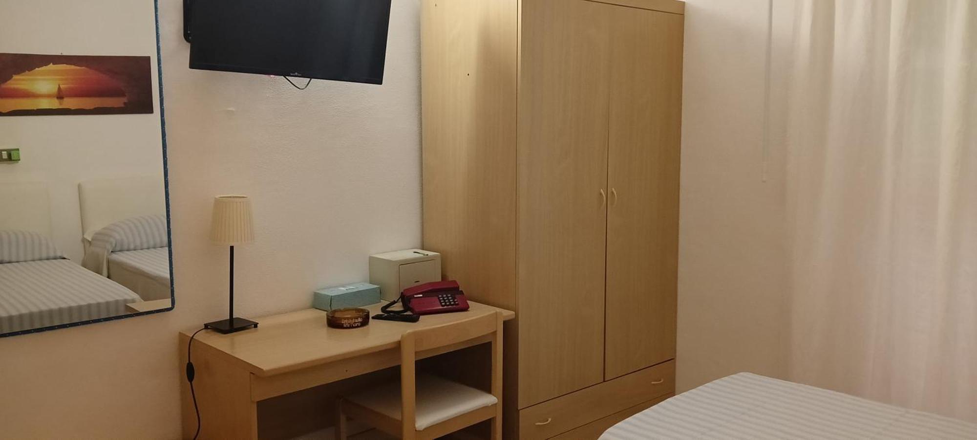 פינאלה ליגורה Piccolo Hotel Holiday Center מראה חיצוני תמונה
